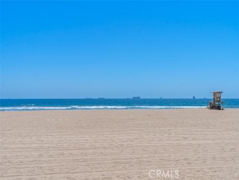 17111 S Pacific Avenue, Sunset Beach, CA