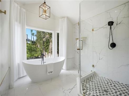 19  Easthill  , Trabuco Canyon, CA