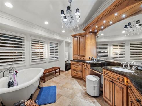 21911  Via Del Lago  , Trabuco Canyon, CA