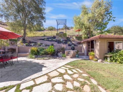 17 Roadrunner Court, Trabuco Canyon, CA