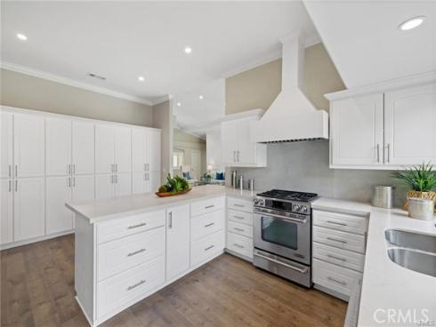 14501 Greenwood Lane, Tustin, CA