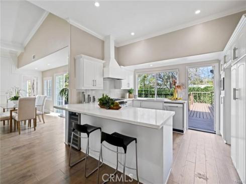 14501 Greenwood Lane, Tustin, CA