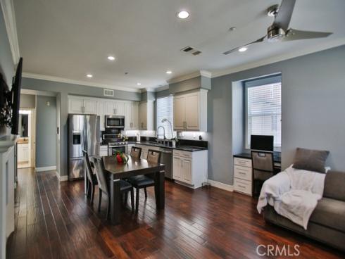 264 blue sky dr , Tustin, CA