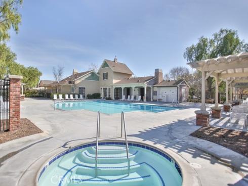 264 blue sky dr , Tustin, CA