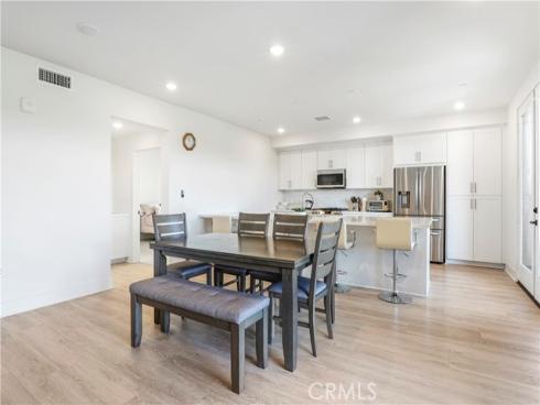 16289 Dawn Way 204 , Tustin, CA