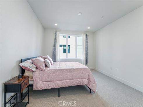 16289 Dawn Way 204 , Tustin, CA