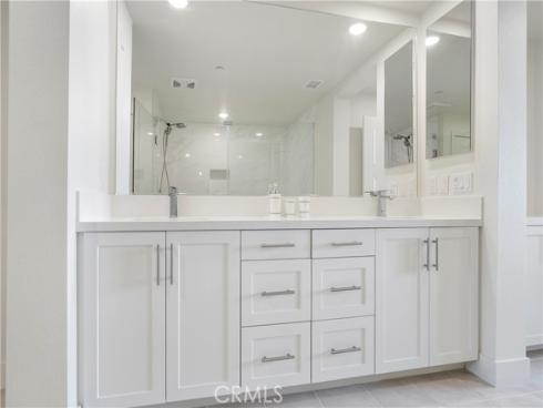 16289 Dawn Way 204 , Tustin, CA