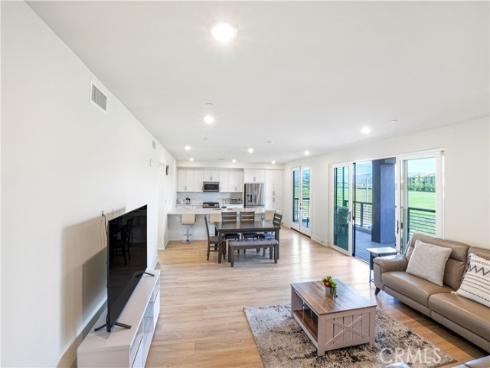 16289 Dawn Way 204 , Tustin, CA