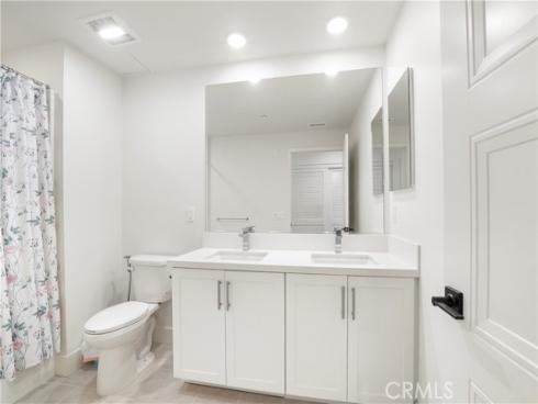 16289 Dawn Way 204 , Tustin, CA