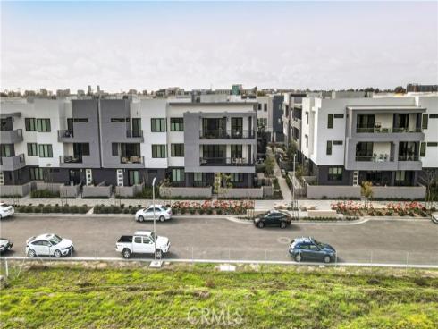 16289 Dawn Way 204 , Tustin, CA