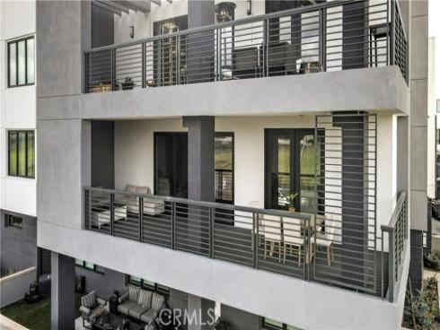 16289 Dawn Way 204 , Tustin, CA