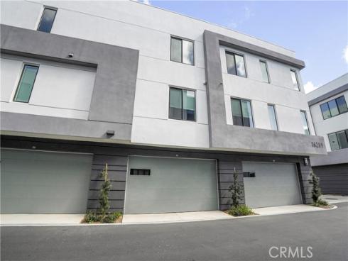 16289 Dawn Way 204 , Tustin, CA