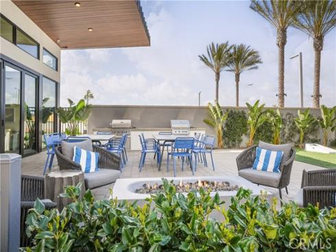 16289 Dawn Way 204 , Tustin, CA