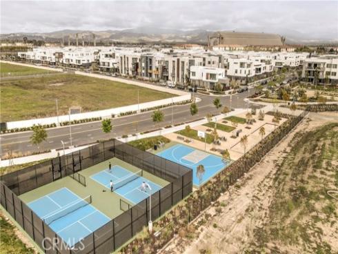 16289 Dawn Way 204 , Tustin, CA