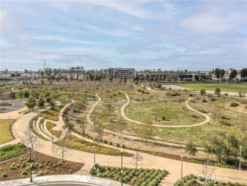 16289 Dawn Way 204 , Tustin, CA