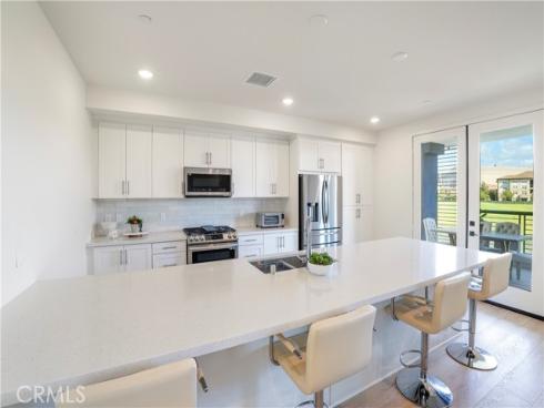 16289 Dawn Way 204 , Tustin, CA