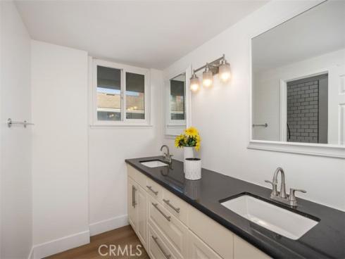 1107 E 1st Street, Tustin, CA