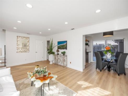 1107 E 1st Street, Tustin, CA