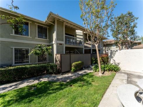 1161 Packers 95 Circle, Tustin, CA