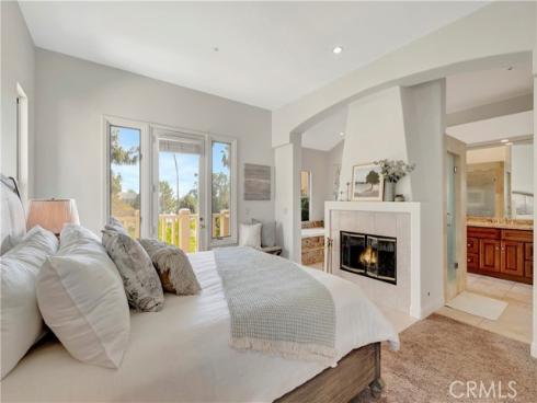 2528  Aquasanta  , Tustin, CA