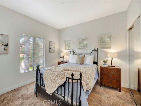 2528  Aquasanta  , Tustin, CA