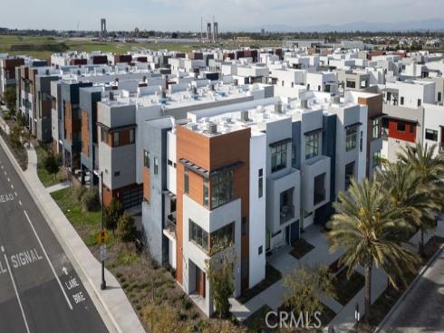 430 Transport , Tustin, CA