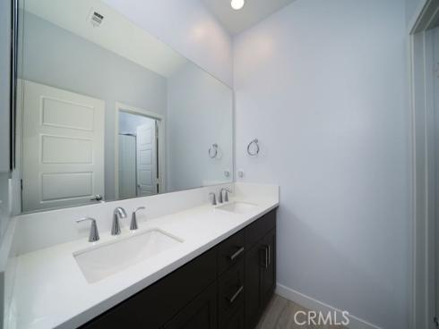 430 Transport , Tustin, CA