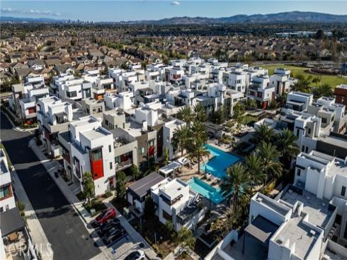 430 Transport , Tustin, CA