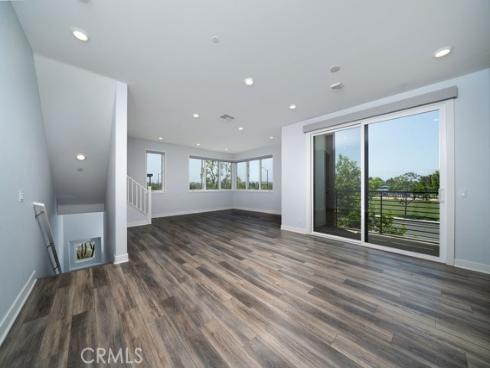 430 Transport , Tustin, CA