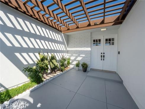 14332 Kipling Lane, Tustin, CA