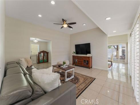 14332 Kipling Lane, Tustin, CA