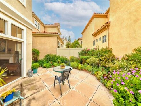 10925 Kimball Place, Tustin, CA