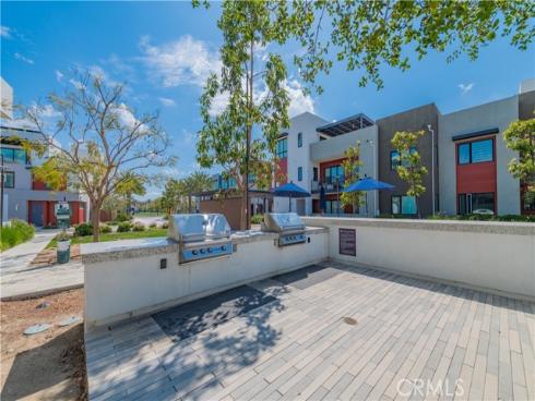 421 Transport , Tustin, CA