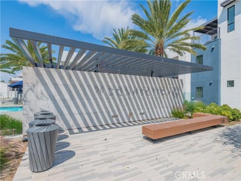 421 Transport , Tustin, CA