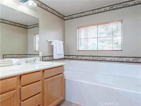 12671 Nicklaus Lane, Tustin, CA