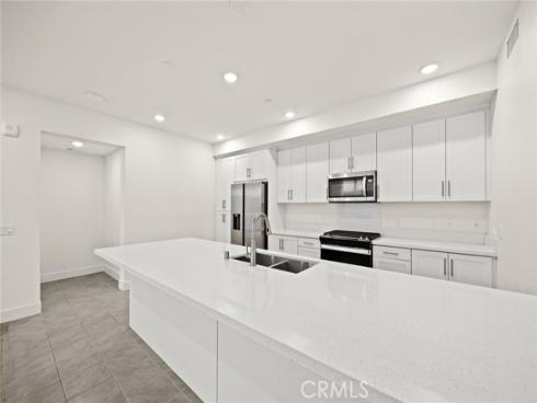 16321 Dawn 108 Way, Tustin, CA