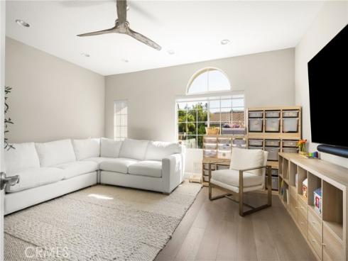 10935 Osterman Avenue, Tustin, CA