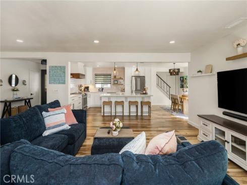 13381 Del Cerro Drive, Tustin, CA