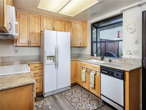 1102 San Juan B Street, Tustin, CA