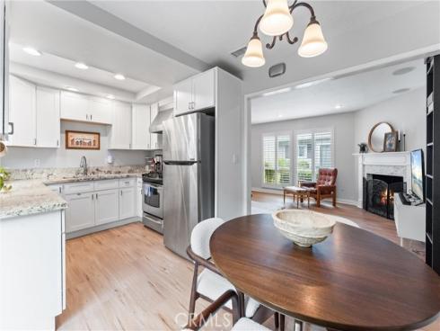 1121 E 1st Street, Tustin, CA