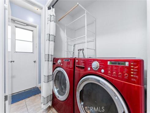 1121 E 1st Street, Tustin, CA