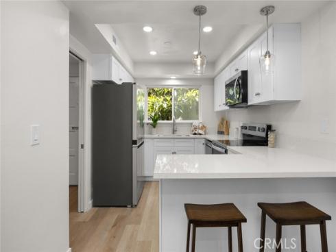 1881 Mitchell 114 Avenue, Tustin, CA