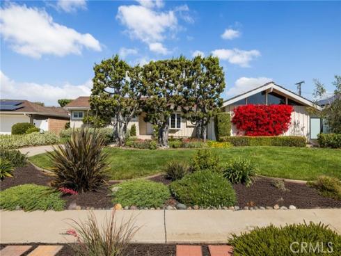 12351 Woodlawn Avenue, Tustin, CA