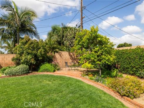 12351 Woodlawn Avenue, Tustin, CA