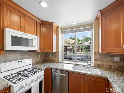 13410  Savanna  , Tustin, CA