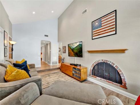 14772 Braeburn Road, Tustin, CA