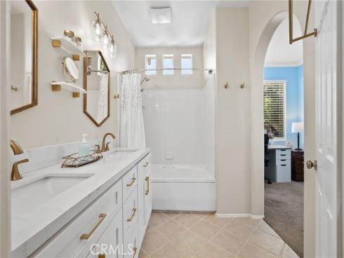 2348 Sunningdale Drive, Tustin, CA