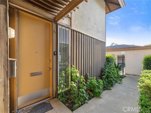 15500  Tustin Village  28  Way, Tustin, CA