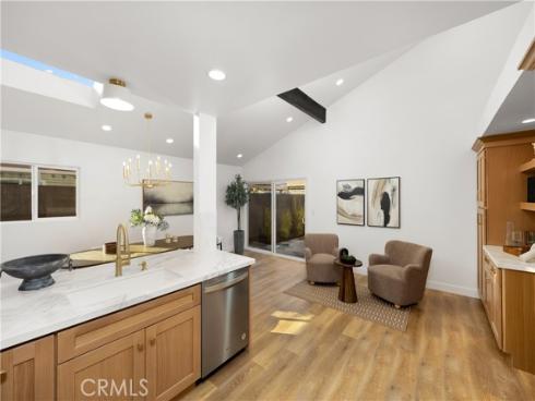 1931 Roanoke Avenue, Tustin, CA