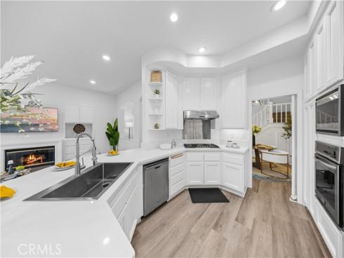 2517 Tequestra , Tustin, CA